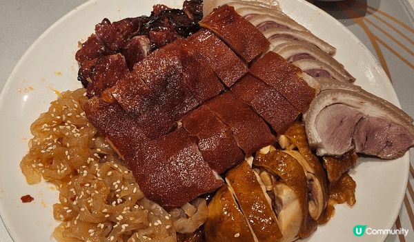 我最喜歡食龍蝦所以上載兩張龍蝦相分別是在九龍茶皇殿及在深圳撈...