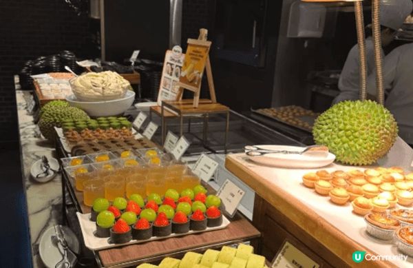 最近喺尖沙咀唯港薈「The Market」嘅自助餐真係好精彩...