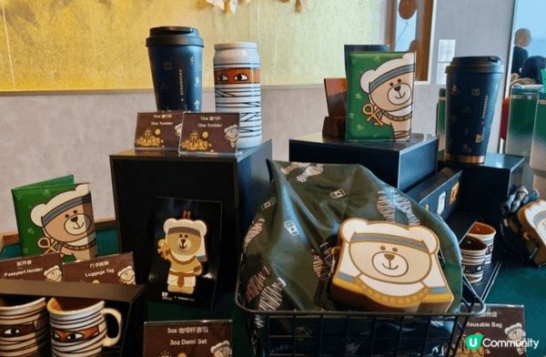 全新 Starbucks 星巴克咖啡店進駐香港故宮文化博物館...