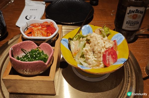 在深圳南山的漁火.ISARIB 炭火烤肉店食真炭火燒肉，店員...