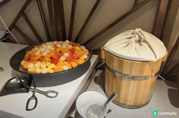 (香港珀麗酒店協奏坊西餐廳) 星期日半自助午餐，如選主菜每位...