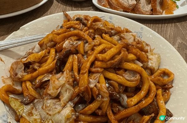 推薦食北京填鴨嘅餐廳《古琴雅苑》。