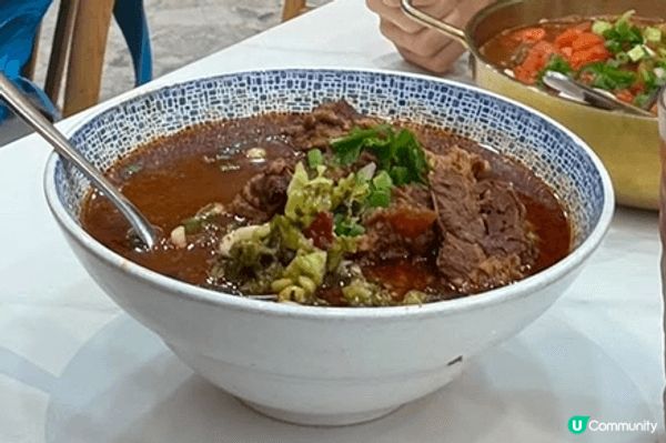 上面四幅圖片攝於上月初跟妹妹二人同遊荃灣體驗按摩服務後享用的...