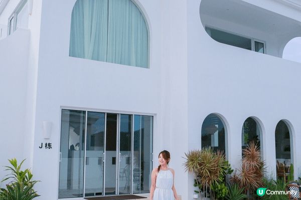 蜜悅•深圳藍白聖島懸崖泡池美宿位於深圳大鵬半島，酒店設計上跟...