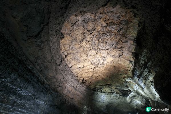 韓國萬丈窟至今仍然令我覺得最難忘，行入去能夠欣賞到熔岩流線、...