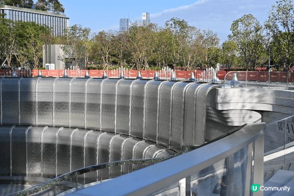 深圳灣人才公園及深圳灣萬象城環境優美，可以慢慢行慢慢搵餐廳，...