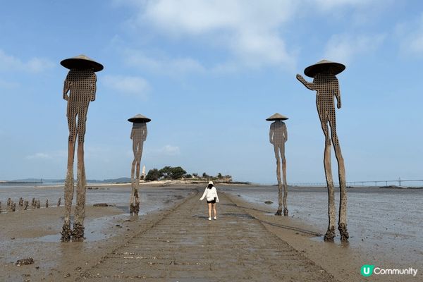 這幾張圖是台灣金門縣名景點～分別有沙美老街、建功嶼、雙口海灘...