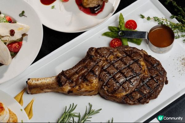 北角匯的高格調扒房「Steak Art」煙火雞田園沙律配柚子...