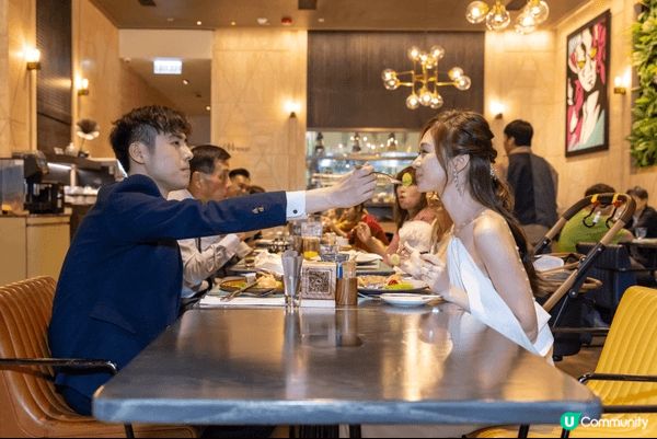 今年結婚係灣仔monkey cafe簡單食左個飯,with ...