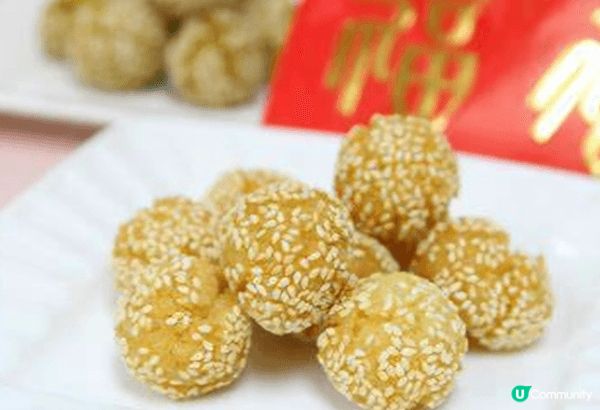 每年新年，我屋企一定會食笑口棗、角仔、盆菜等，食依d嘢嘅時候...