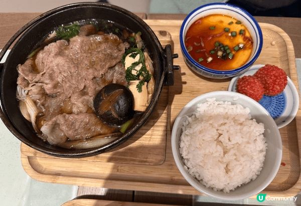 在奧運站的餐廳拍攝，魚頭湯很好味，藥材足料，味道夠濃。