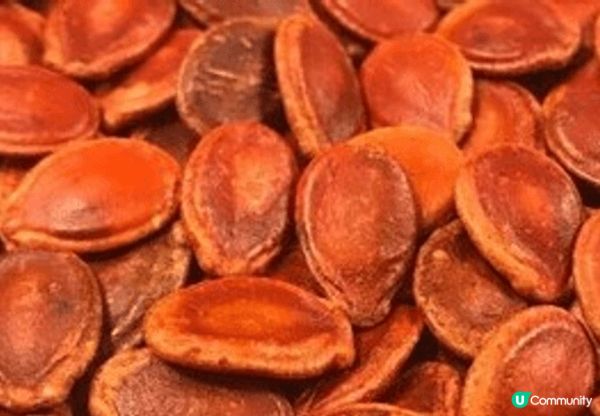 我推介油角, 笑口棗 和瓜子, 寓意人人食得開心, 又可以抓...