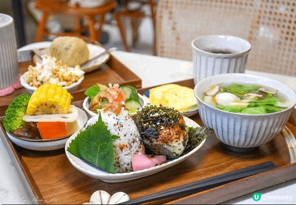 林口精緻的日式飯團套餐，要預約才吃得到，因為一週只營業五六日...