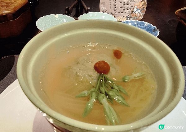 上海的醬油年糕蟹，葱油雞，那年秋天的茄子，蟹黃小籠包，地道美...