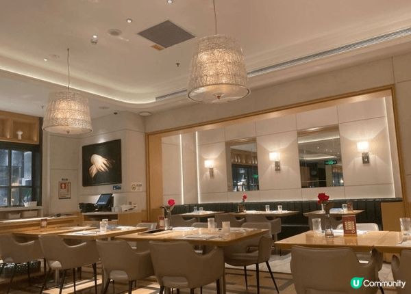 最近和朋友去了O‘eat Blossom & Pelican...