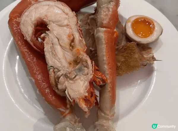 自助餐除咗食物質素，服務同環境十分重要之外，亦會參考網上食評...
