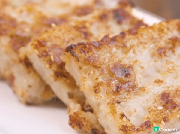 金黃外殼如晨曦初照，內裡綿密似雲端飄蕩；香氣縈繞，恍若宮廷御...