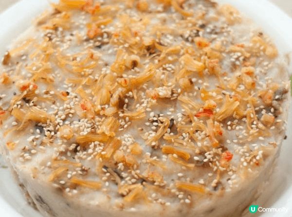 金黃外殼如晨曦初照，內裡綿密似雲端飄蕩；香氣縈繞，恍若宮廷御...