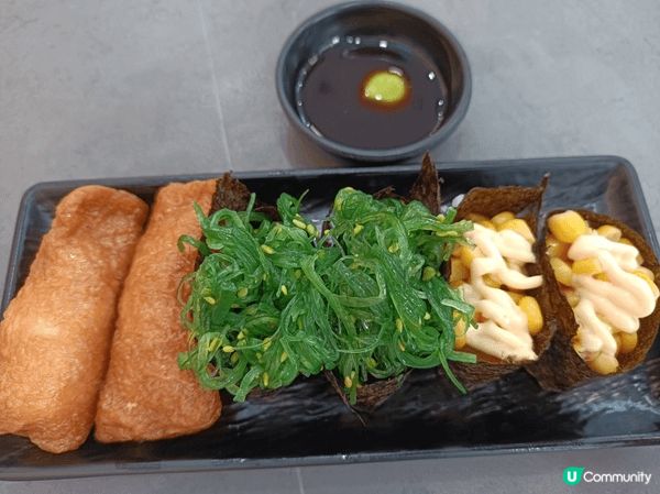 多年前光顧的瀛素食原址重開了，可能是開張不久的關係，運作上還...