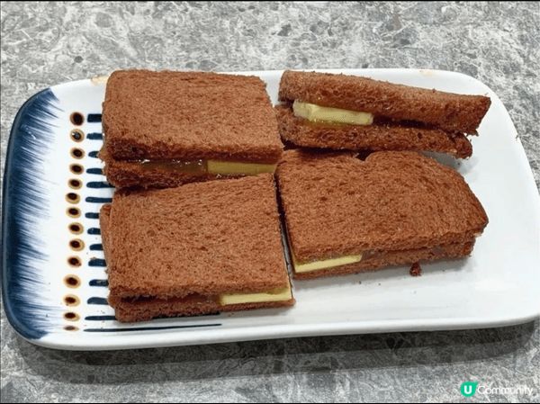 星期天，媽咪終於有假放，想試下星馬菜，所以就去左食亞參雞飯。...