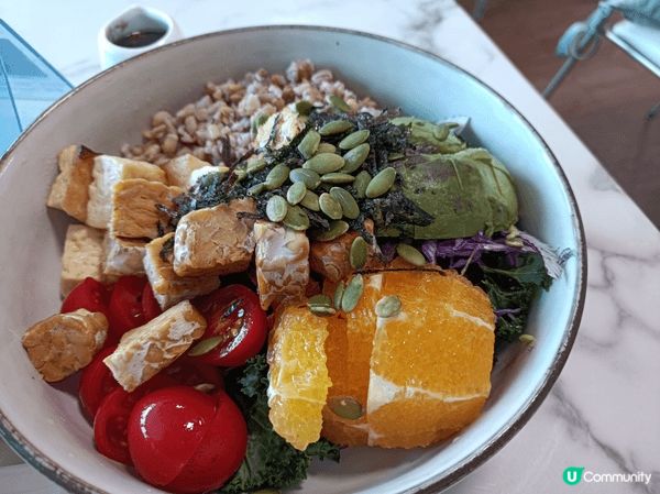 羽衣甘藍南瓜湯、蔬食能量碗加天貝@深圳Young Vegan...