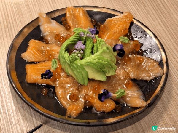 假日放假咁開心就梗係去食好嘢啦 打邊爐 靚牛靚魚 好正呀