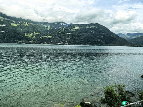 瑞士景色怡人，氣候温和，適合一家大細盡情遊覽。無論上雪山，賞...