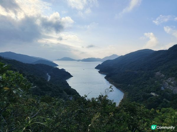 西貢郊遊行山打咭熱點，可到破邊洲段，亦可觀賞六角形岩住