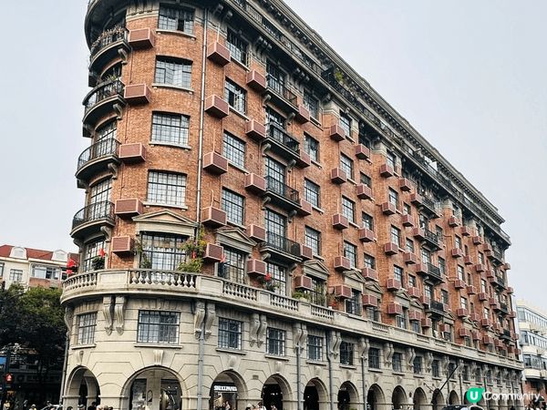 上海武康大樓-是上海的特色地標建築物之一，也是近幾年的網紅打...