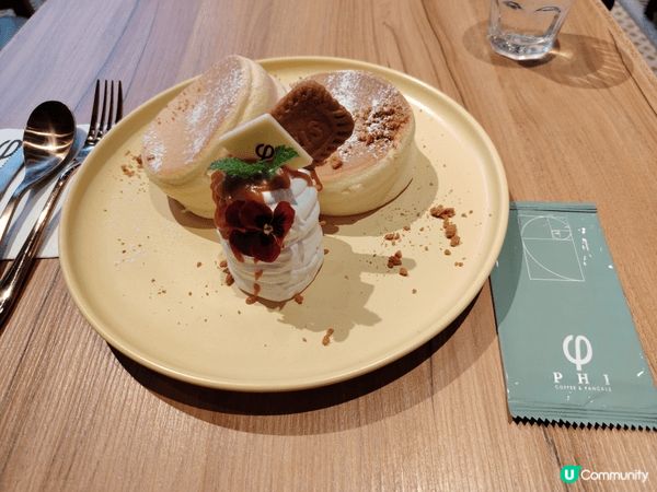 食物過敏弟弟一起分享, 因為這款聖誕蛋糕沒有麩質成份。 他會...