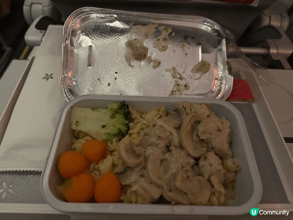 最想同寶貝女兒一齊食literati’s聖誕蛋糕，寶貝豬最鐘...