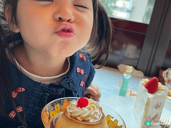 最想同我2歲半的女兒食LIFETASTIC聖誕蛋糕！