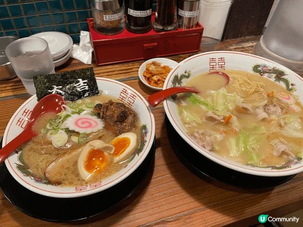 我最想同媽媽一齊食，因為我同媽媽都係同月同日生日，可以一齊慶...