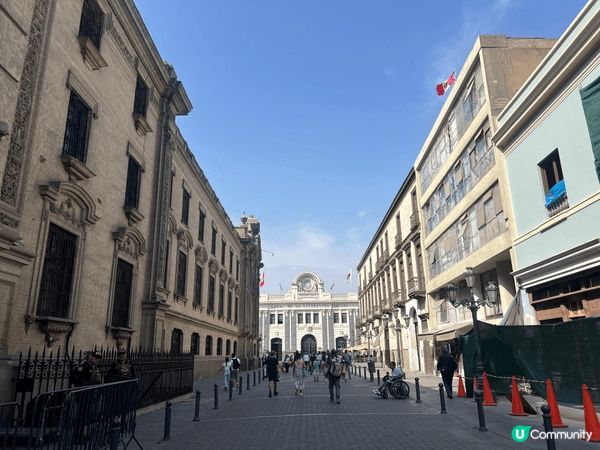 利馬市中心是秘魯歷史與文化的核心。武器廣場上，宏偉的利馬大教...