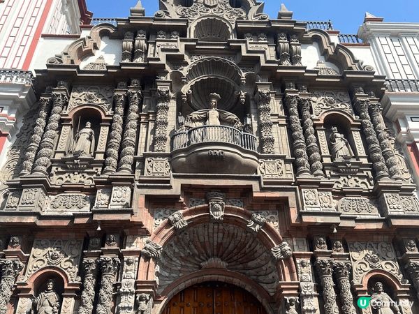 利馬市中心是秘魯歷史與文化的核心。武器廣場上，宏偉的利馬大教...