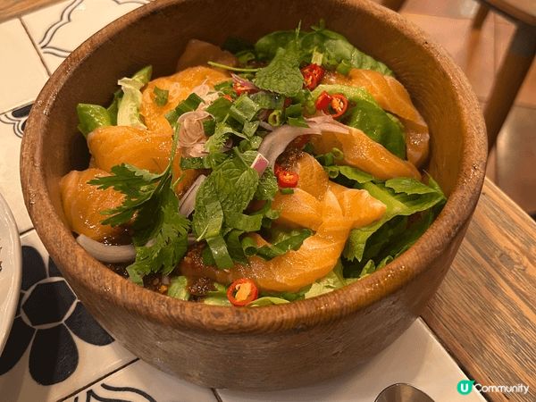 人氣米芝蓮推介泰北菜，標榜採用天然有機食材而且不含味精，除咗...