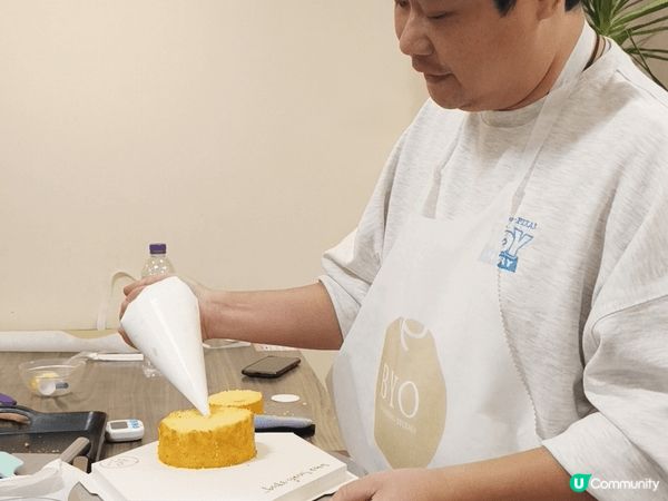 預約了尖沙咀的BYO自助烘焙，挑戰號稱七星難度🌟、需時三小時...