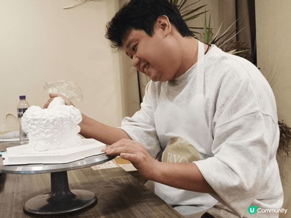 預約了尖沙咀的BYO自助烘焙，挑戰號稱七星難度🌟、需時三小時...
