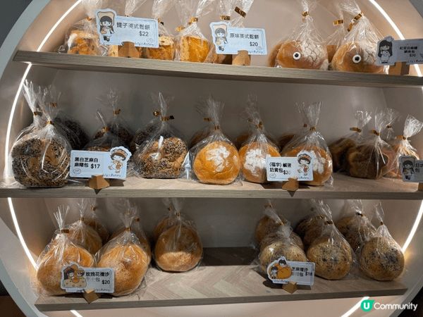 新蒲崗有間理想餅店，麵包很好味，我最鐘意佢個威靈頓牛肉飽，餡...
