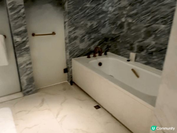 澳門之旅❤️入住最新「葡京人」酒店，房間風景開揚，而且間房好...