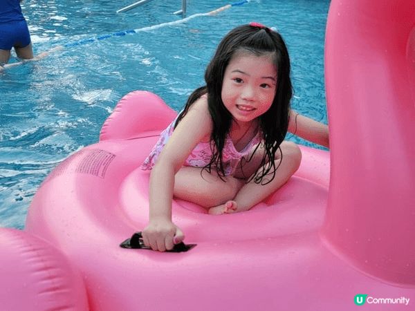 深圳萬豪酒店，暑假去享受陽光和泳池，也有私人沙灘。小火車，電...