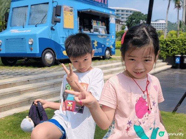深圳萬豪酒店，暑假去享受陽光和泳池，也有私人沙灘。小火車，電...