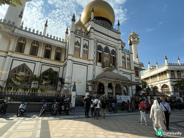 新加坡同香港差唔多，都係一個多元文化的地區。美景都係繞着唔同...