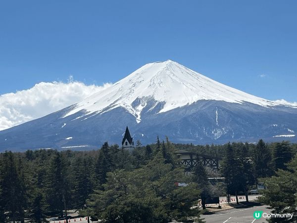人生第二次獨遊日本，密雲兼雨後清晰見到富士山，鐮倉海天一色。...