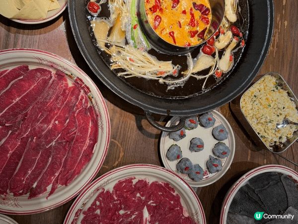 黎重慶就係要食麻辣火鍋，品嚐當地最正宗的味道，亦都要試不同店...