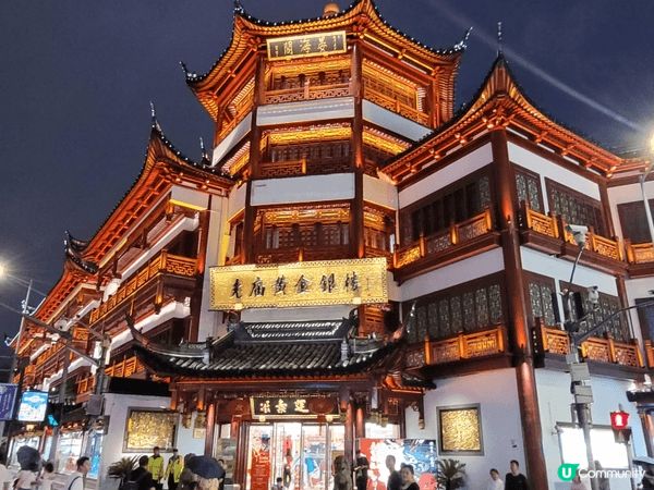 2025年暑假，去了一趟上海。和十年前比較，感覺更加繁榮昌盛...
