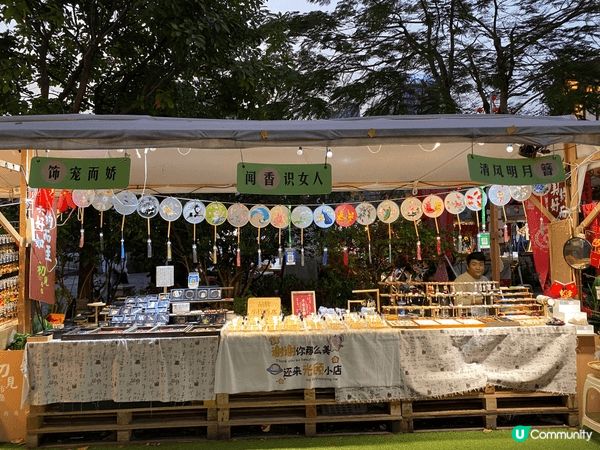 位於深圳的甘坑古鎮，交通方便，古色古香，各種各樣不同美食，更...