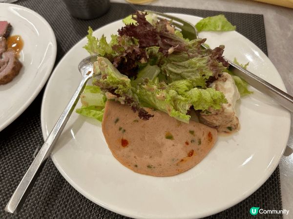 去左沙田帝都酒店自助晚餐，入口位置甜品閣已經換上左聖誕佈置，...