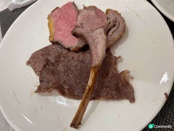 去左沙田帝都酒店自助晚餐，入口位置甜品閣已經換上左聖誕佈置，...