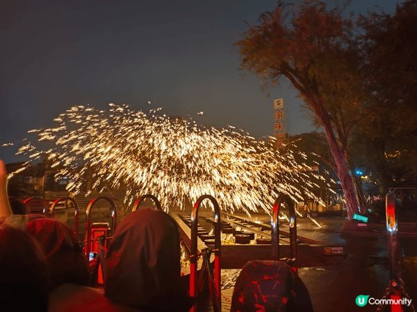 重慶呢趟旅行，每一幕都記喺心入面。睇熊貓攤喺架上面瞓晏覺，得...